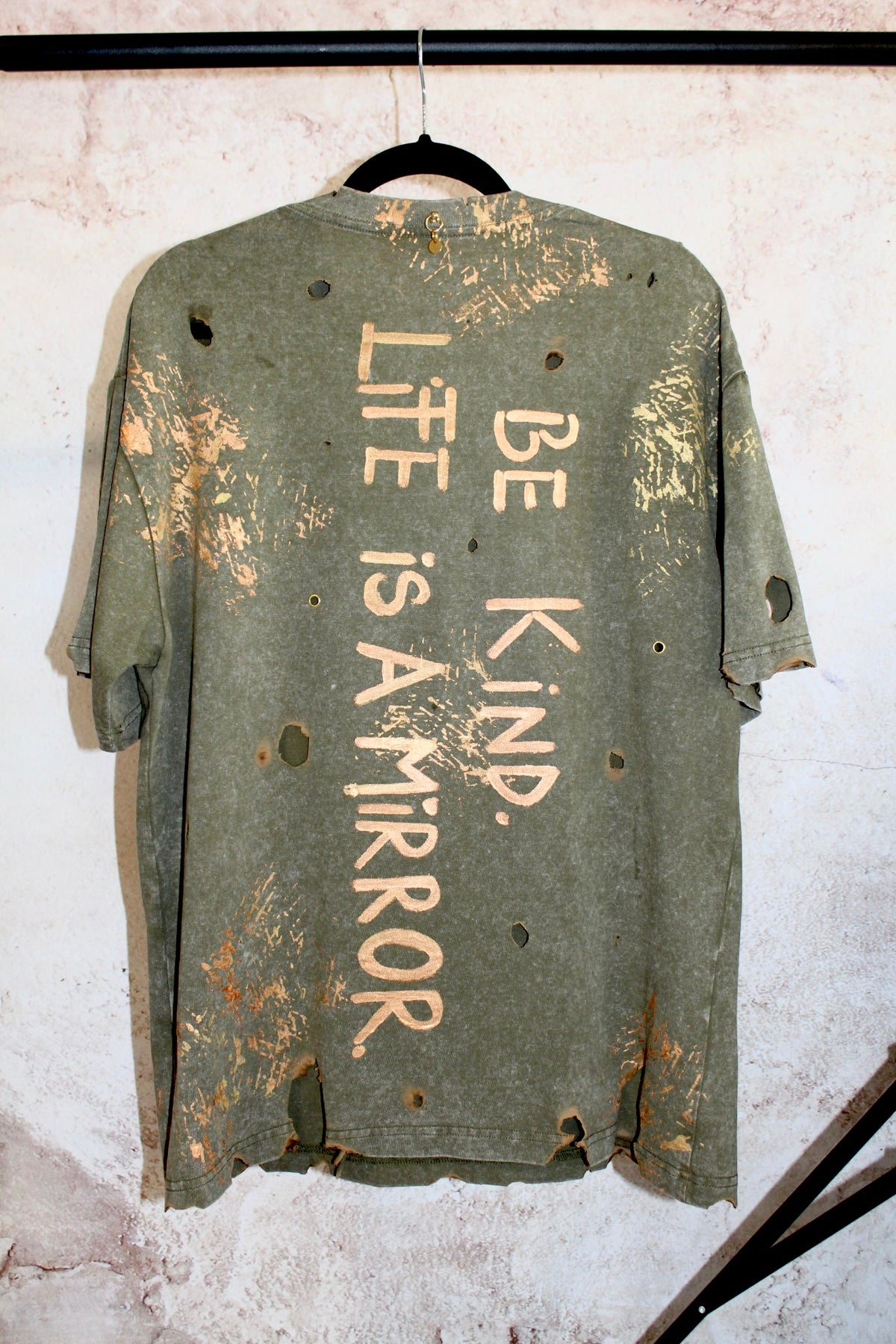 “Be Kind” Distressed T-Shirt – Life’s Reflection