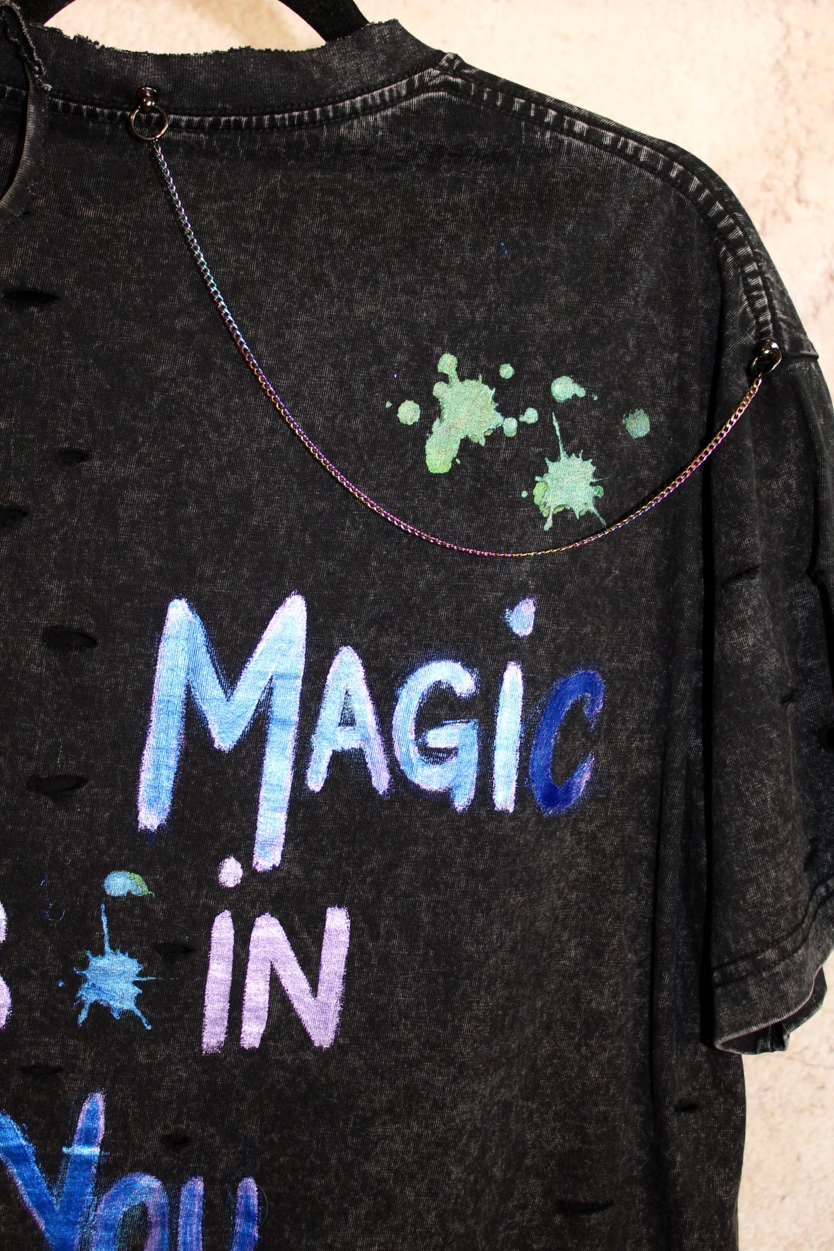 Magic T-shirt